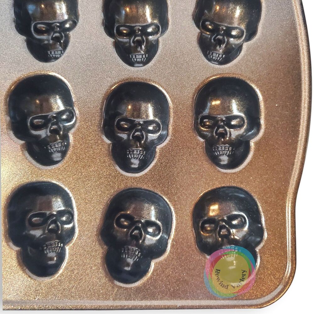 Nordic Ware Skull Bites Cakelet Pan Halloween NWT - Picture 13 of 16